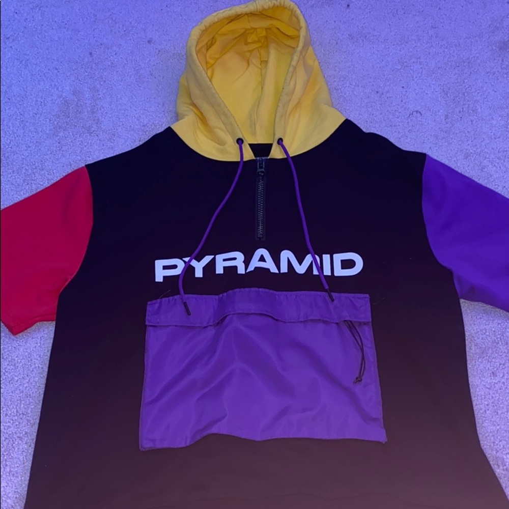Black Pyramaid Half Zip Hooded Shirt